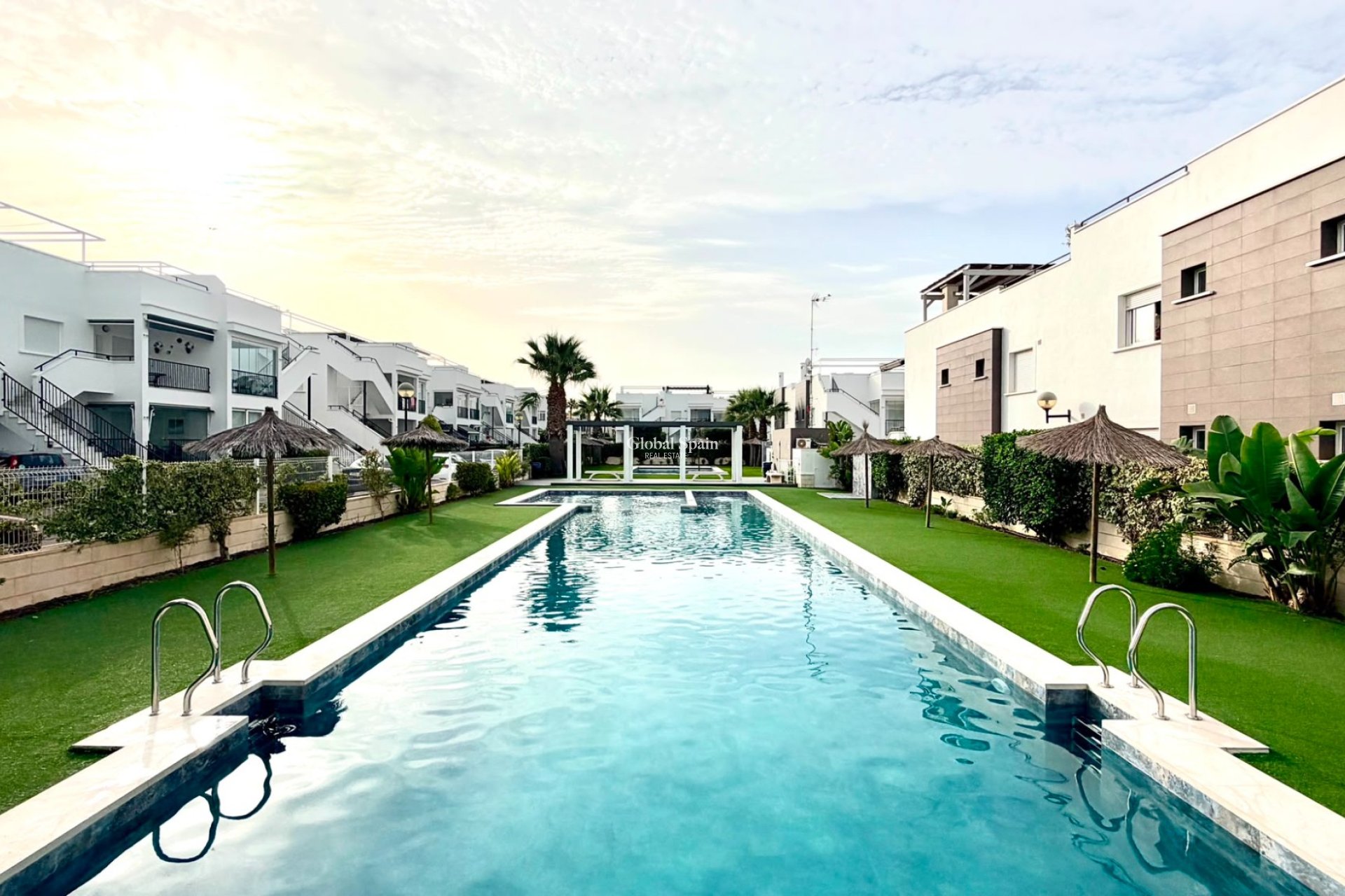 Venta - APARTAMENTO -
TORREVIEJA - Costa Blanca