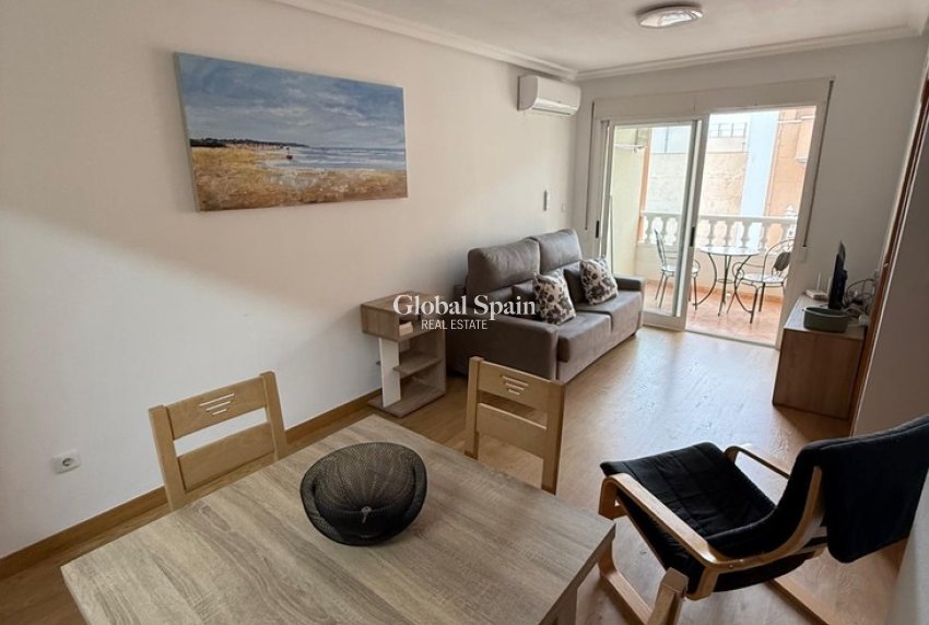 Venta - APARTAMENTO -
TORREVIEJA - Costa Blanca
