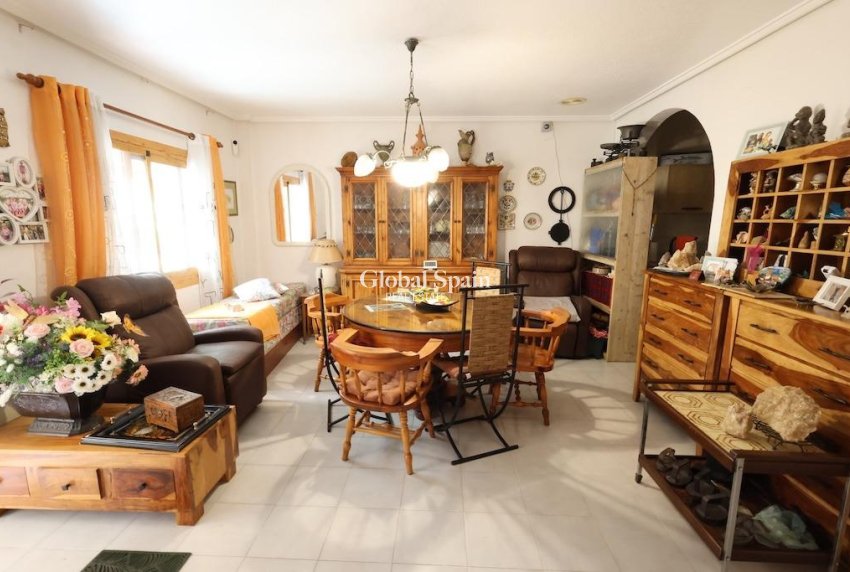 Venta - APARTAMENTO -
TORREVIEJA - Costa Blanca