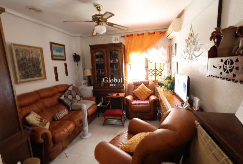 Venta - APARTAMENTO -
TORREVIEJA - Costa Blanca