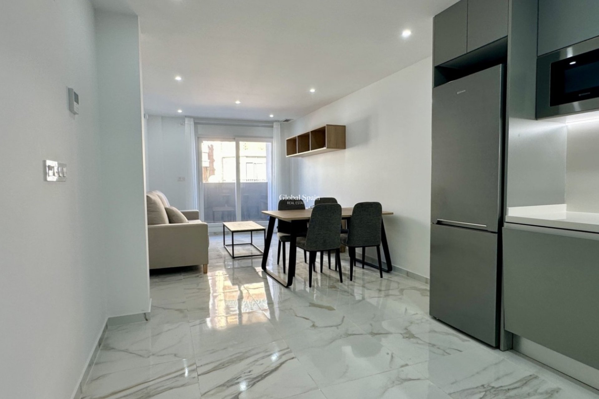 Venta - APARTAMENTO -
TORREVIEJA - Costa Blanca
