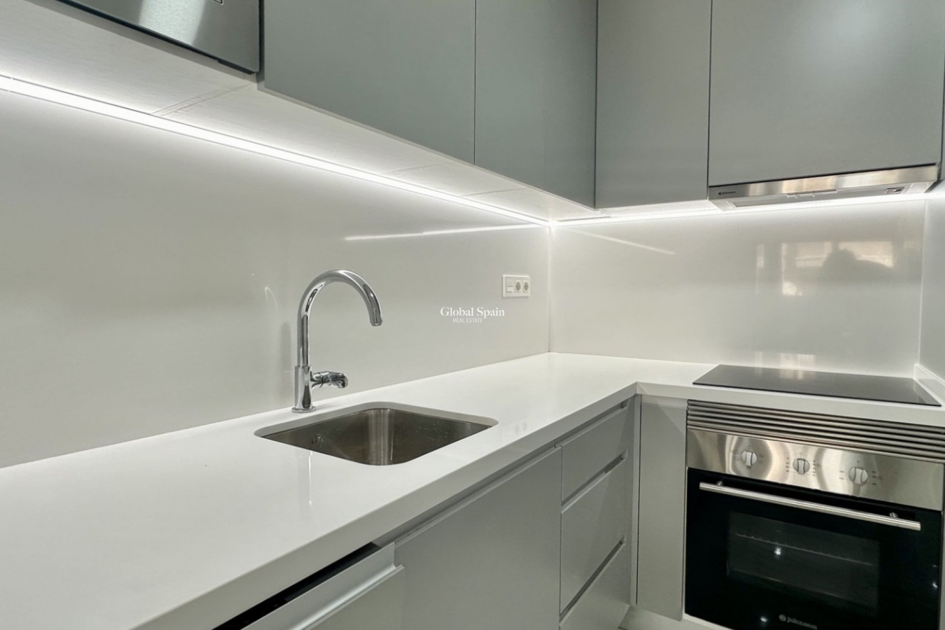 Venta - APARTAMENTO -
TORREVIEJA - Costa Blanca
