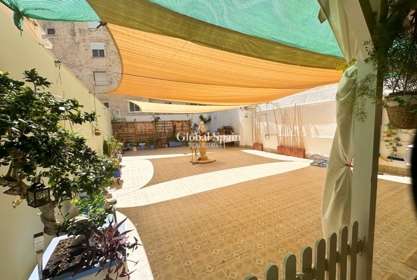 Venta - APARTAMENTO -
TORREVIEJA - Costa Blanca