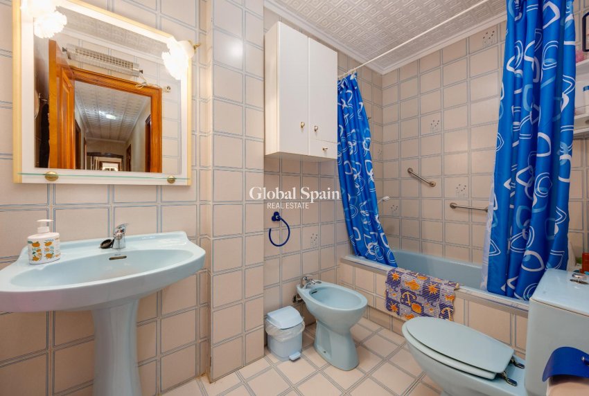 Venta - APARTAMENTO -
TORREVIEJA - Costa Blanca