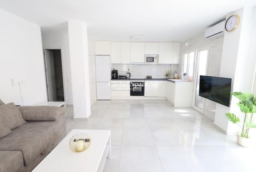 Venta - APARTAMENTO -
TORREVIEJA - Costa Blanca