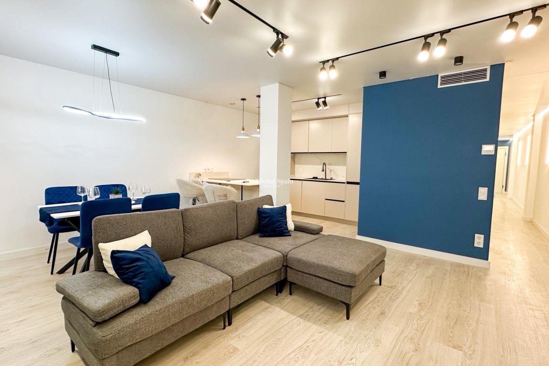 Venta - APARTAMENTO -
TORREVIEJA - Costa Blanca