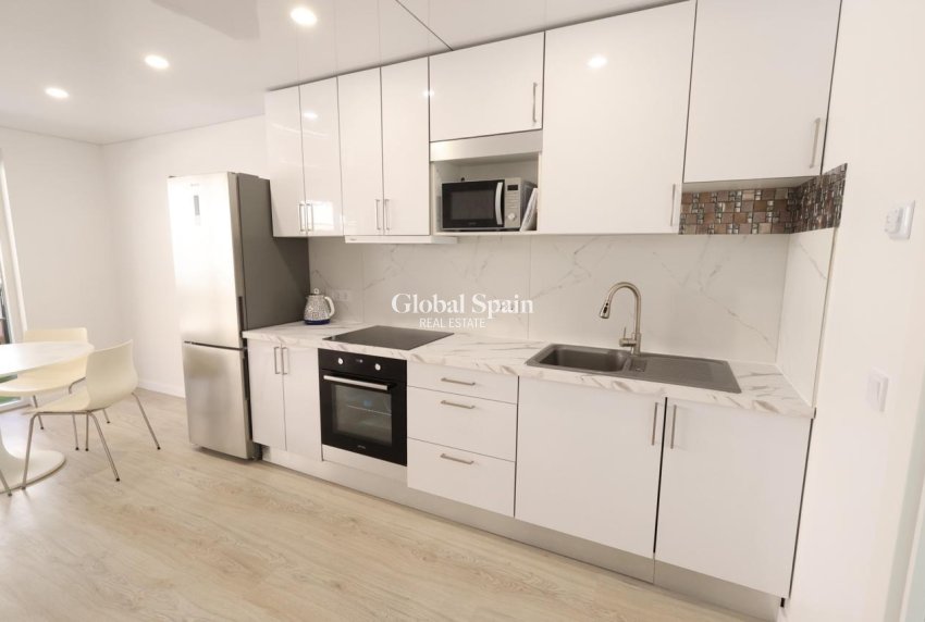 Venta - APARTAMENTO -
TORREVIEJA - Costa Blanca