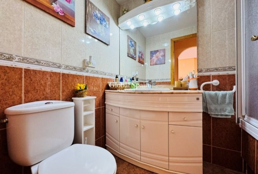 Venta - APARTAMENTO -
TORREVIEJA - Costa Blanca