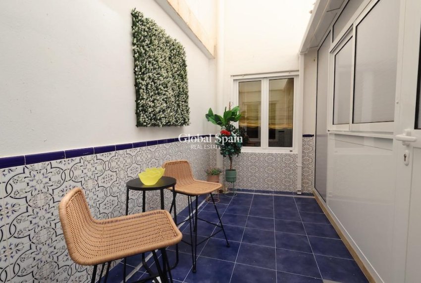 Venta - APARTAMENTO -
TORREVIEJA - Costa Blanca