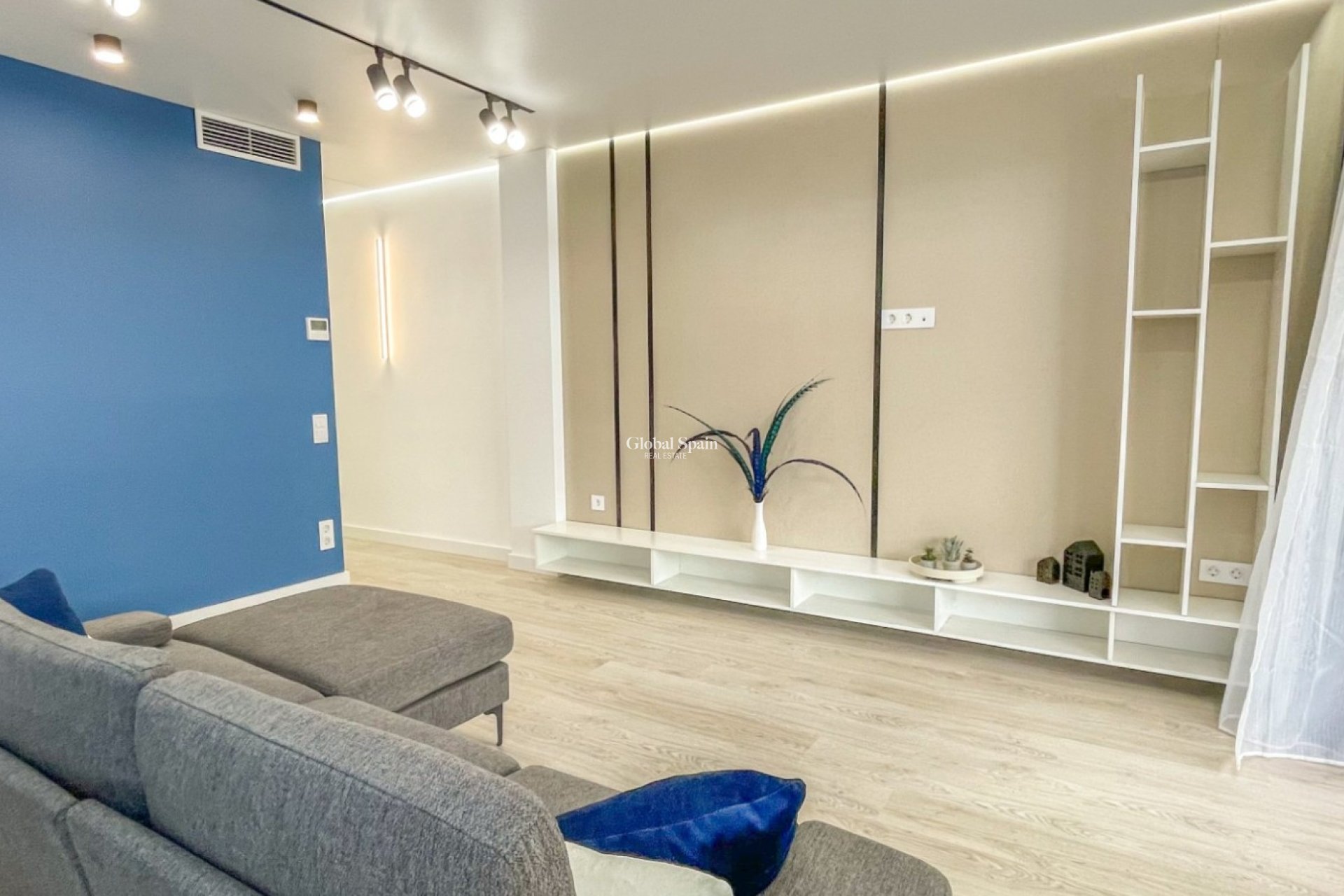 Venta - APARTAMENTO -
TORREVIEJA - Costa Blanca