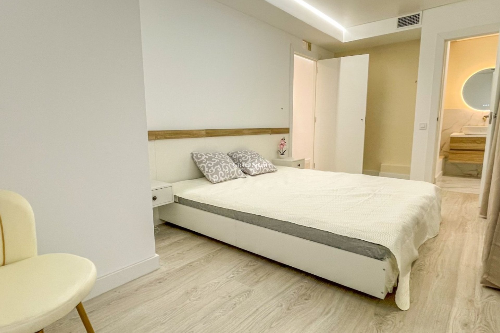 Venta - APARTAMENTO -
TORREVIEJA - Costa Blanca