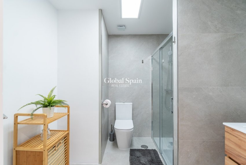 Venta - APARTAMENTO -
TORREVIEJA - Costa Blanca
