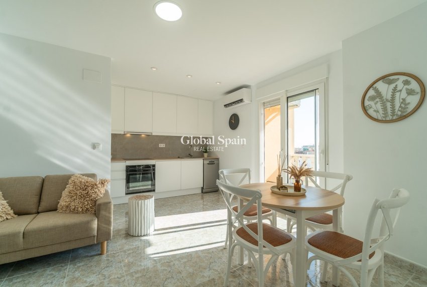 Venta - APARTAMENTO -
TORREVIEJA - Costa Blanca