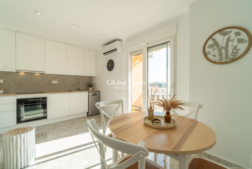 Venta - APARTAMENTO -
TORREVIEJA - Costa Blanca