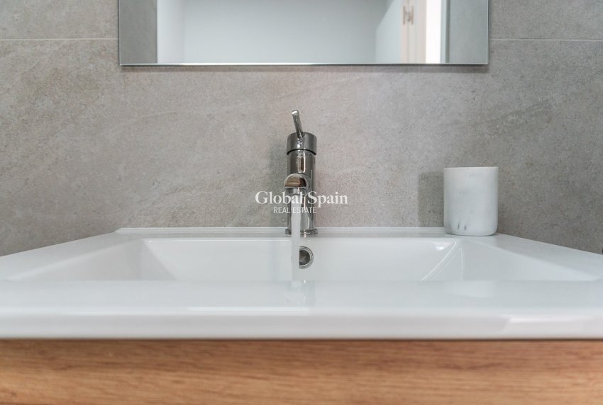 Venta - APARTAMENTO -
TORREVIEJA - Costa Blanca