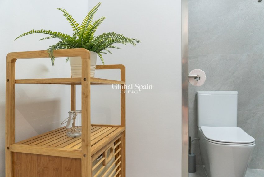 Venta - APARTAMENTO -
TORREVIEJA - Costa Blanca