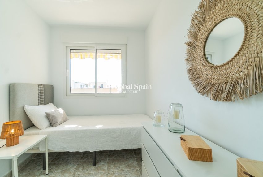 Venta - APARTAMENTO -
TORREVIEJA - Costa Blanca
