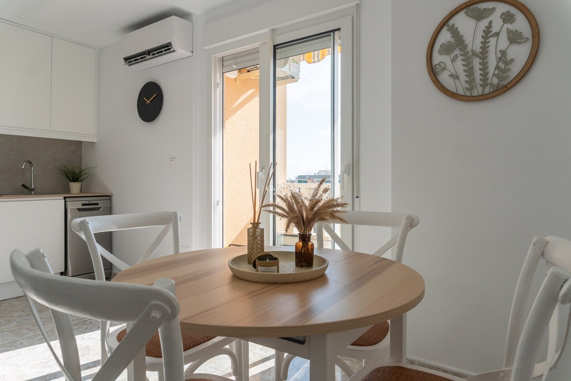 Venta - APARTAMENTO -
TORREVIEJA - Costa Blanca
