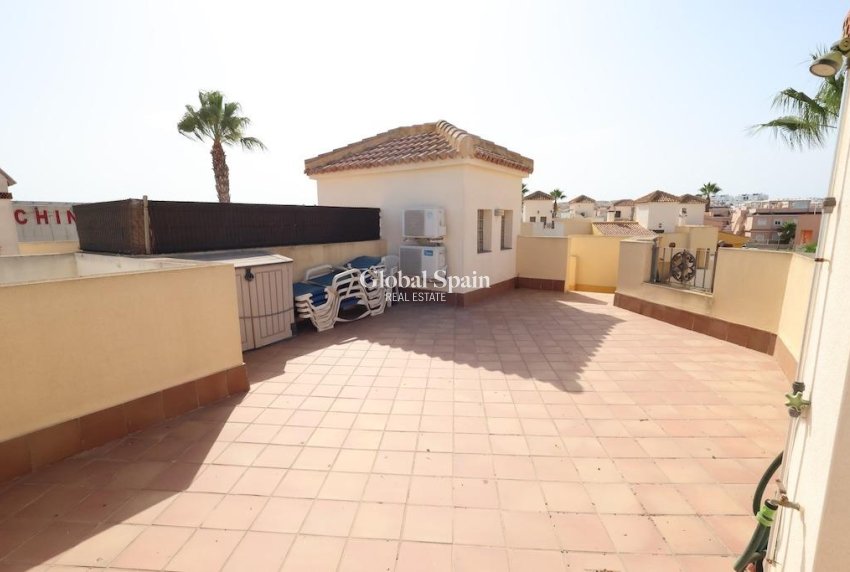 Venta - APARTAMENTO -
TORREVIEJA - Costa Blanca