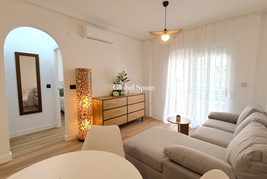 Venta - APARTAMENTO -
TORREVIEJA - Costa Blanca
