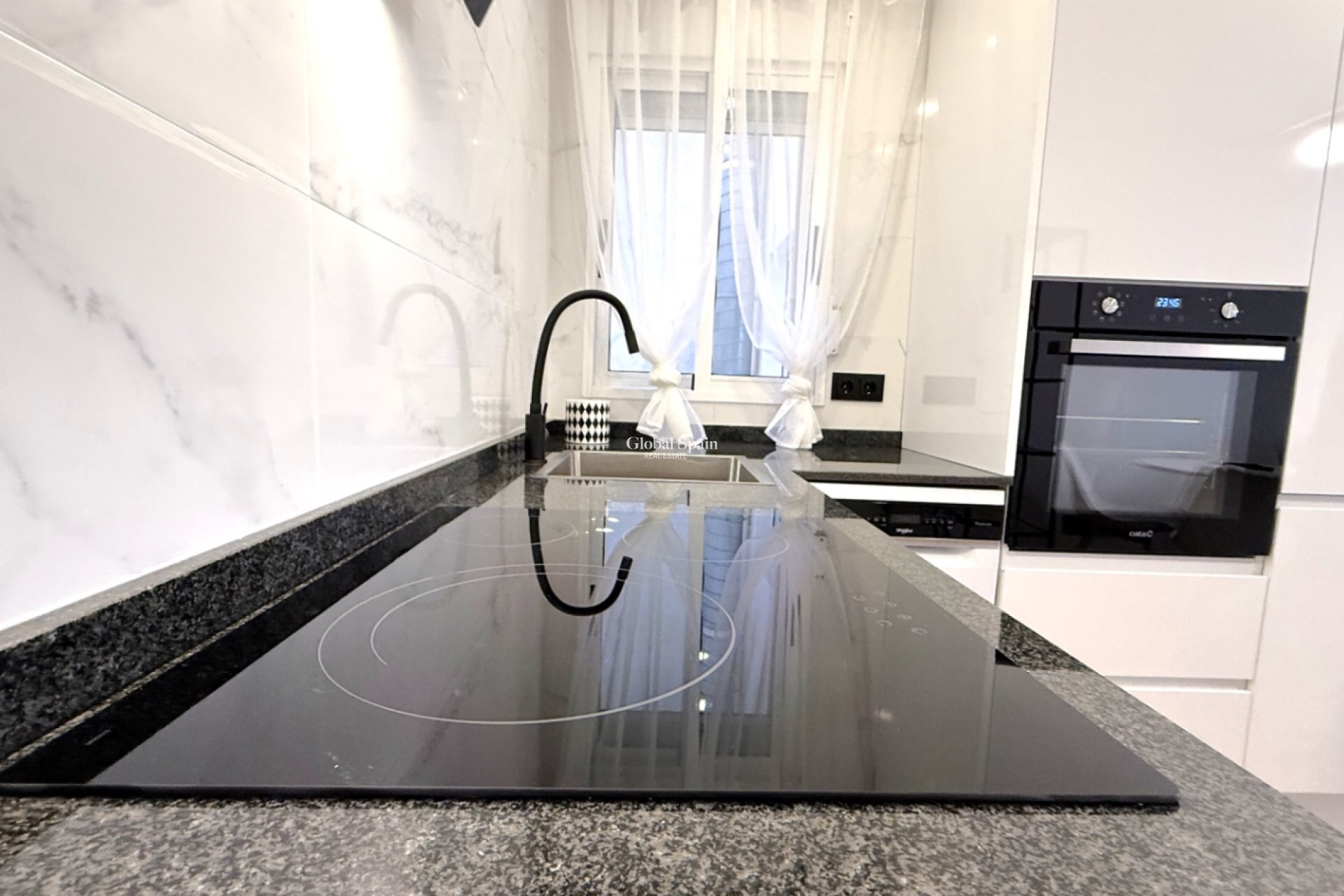 Venta - APARTAMENTO -
TORREVIEJA - Costa Blanca