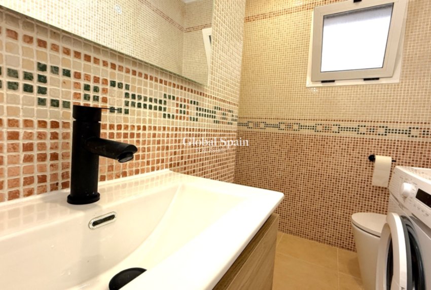 Venta - APARTAMENTO -
TORREVIEJA - Costa Blanca
