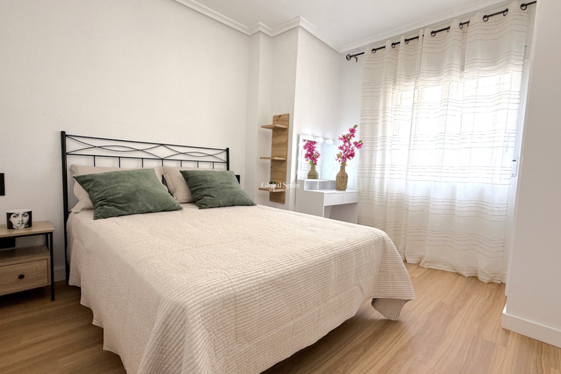 Venta - APARTAMENTO -
TORREVIEJA - Costa Blanca