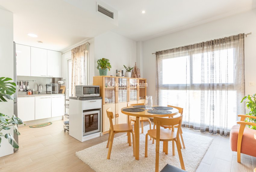 Venta - APARTAMENTO -
TORREVIEJA - Costa Blanca