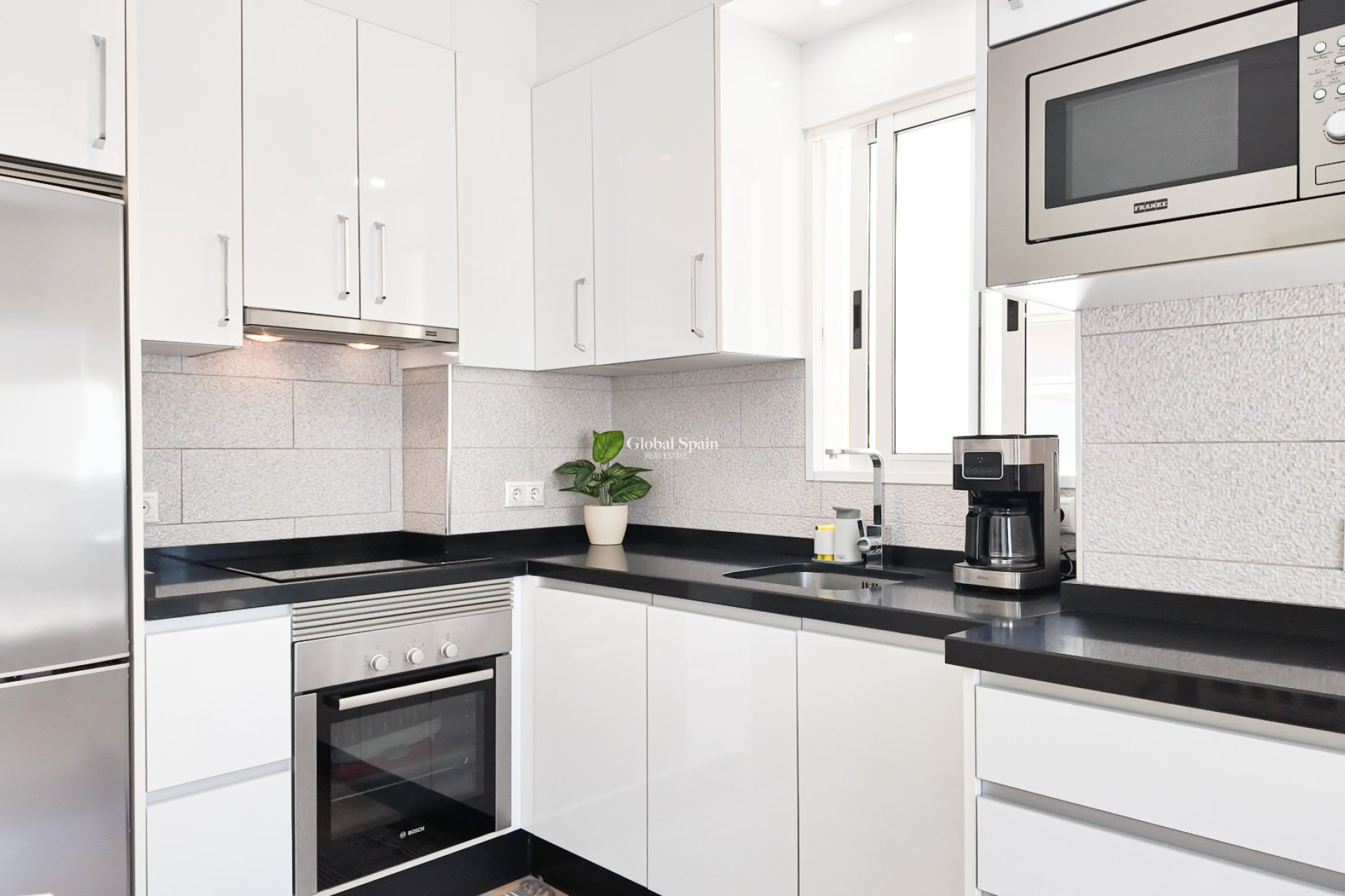 Venta - APARTAMENTO -
TORREVIEJA - Costa Blanca