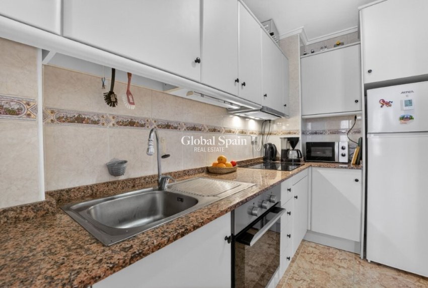 Venta - APARTAMENTO -
TORREVIEJA - Costa Blanca