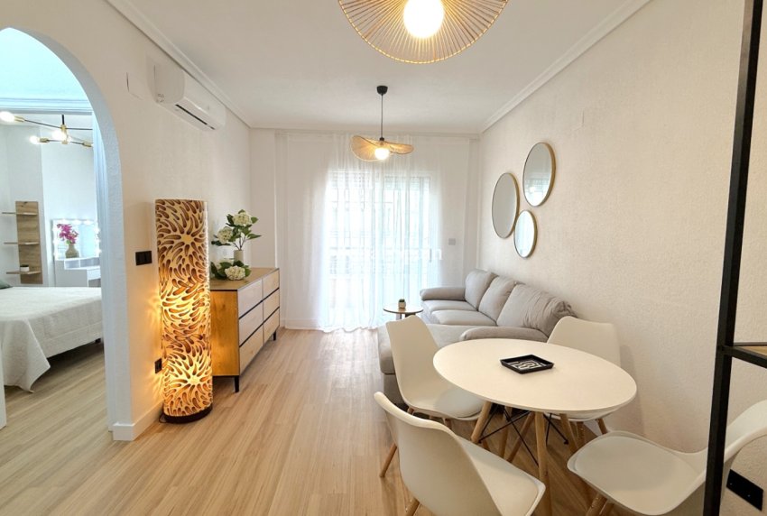 Venta - APARTAMENTO -
TORREVIEJA - Costa Blanca