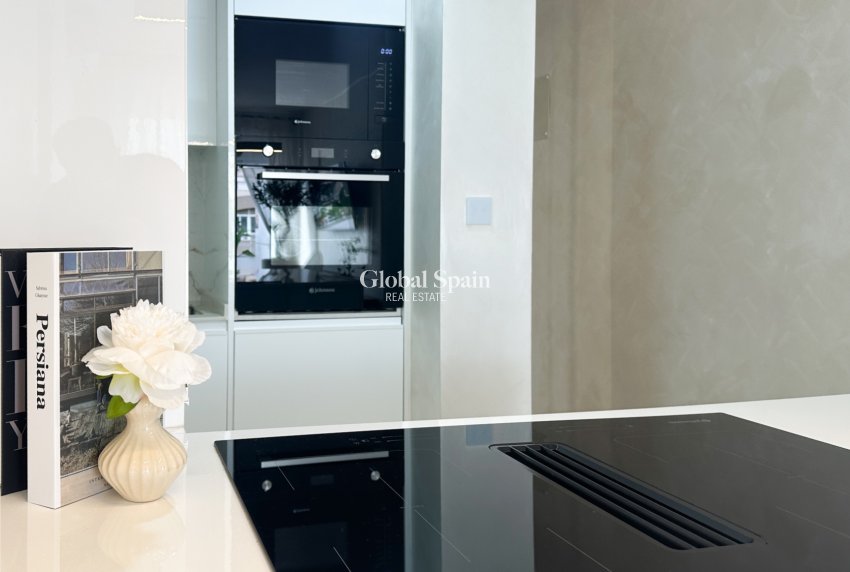 Venta - APARTAMENTO -
TORREVIEJA - Costa Blanca