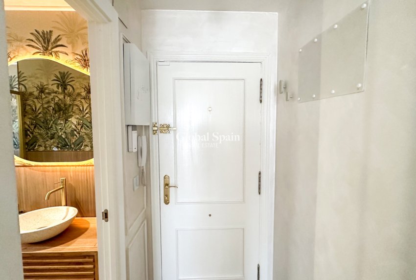 Venta - APARTAMENTO -
TORREVIEJA - Costa Blanca