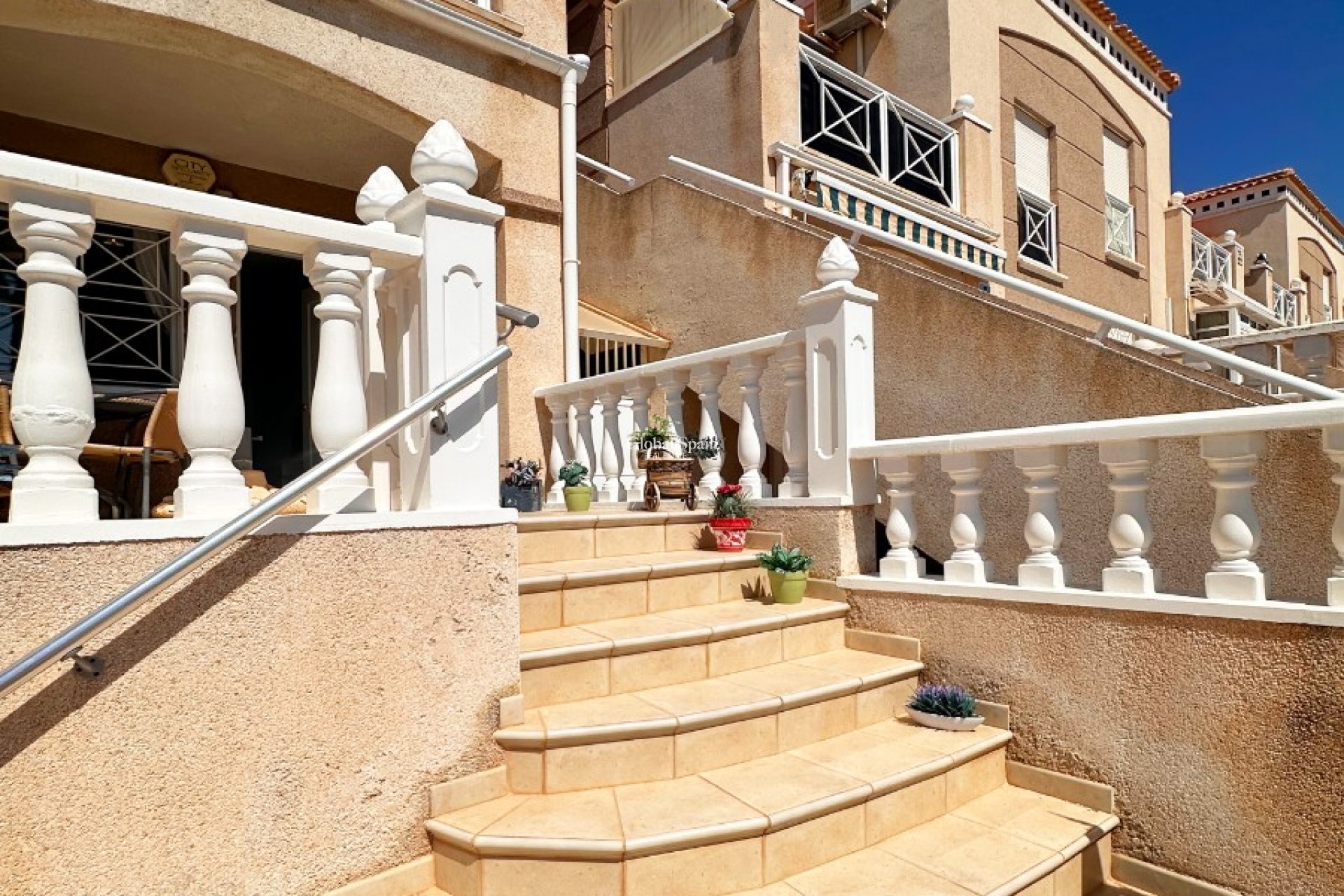 Venta - APARTAMENTO -
TORREVIEJA - Costa Blanca