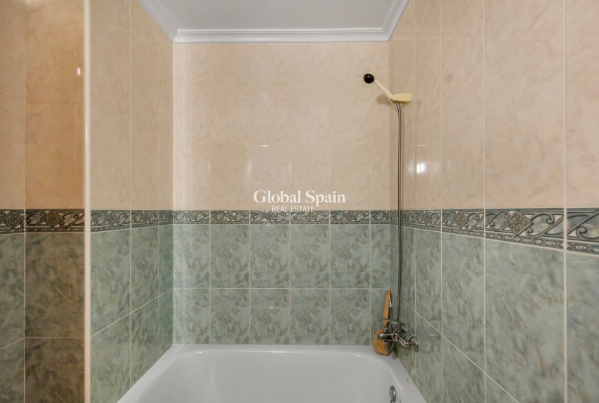 Venta - APARTAMENTO -
TORREVIEJA - Costa Blanca