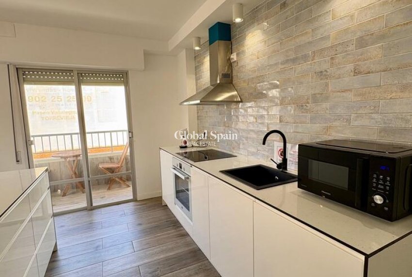Venta - APARTAMENTO -
TORREVIEJA - Costa Blanca