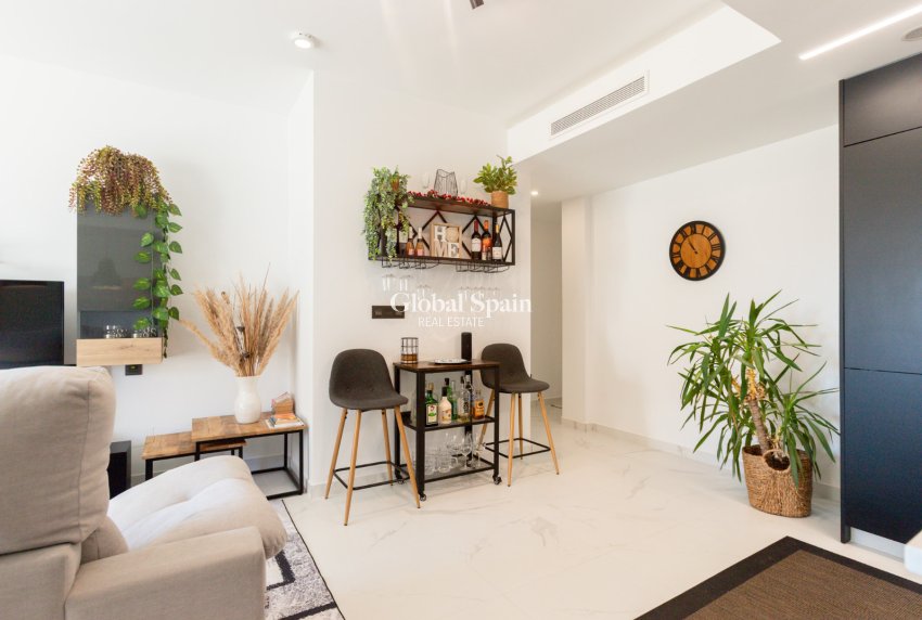 Venta - APARTAMENTO -
TORREVIEJA - Costa Blanca
