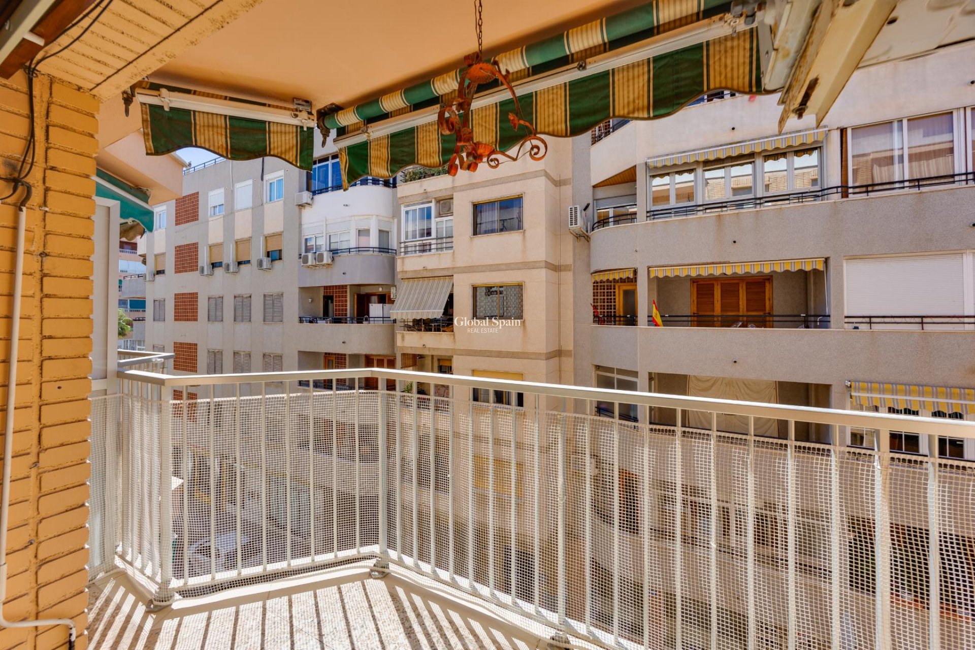 Venta - APARTAMENTO -
TORREVIEJA - Costa Blanca