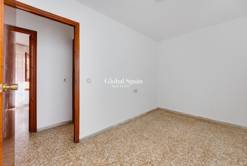 Venta - APARTAMENTO -
TORREVIEJA - Costa Blanca