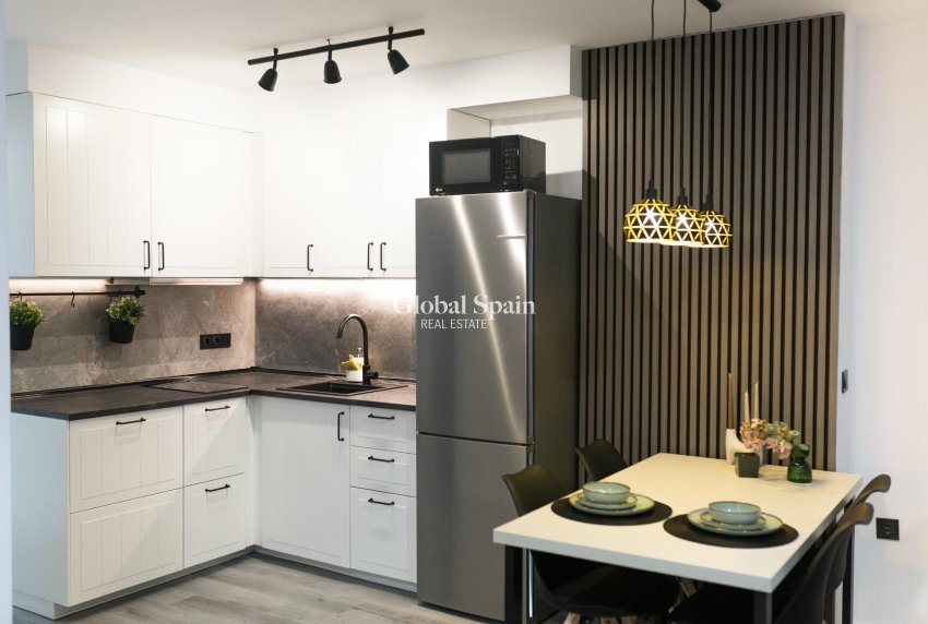 Venta - APARTAMENTO -
TORREVIEJA - Curva Del Palangre