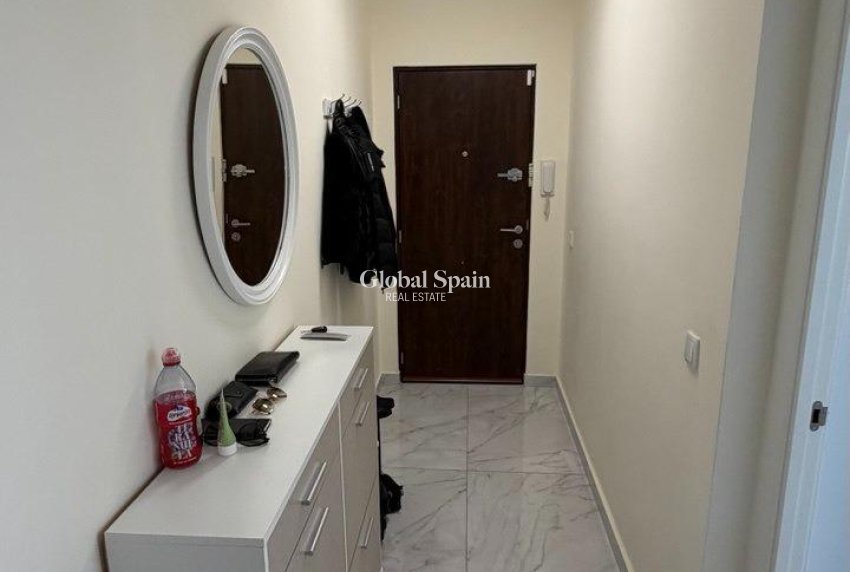 Venta - APARTAMENTO -
TORREVIEJA - Curva Del Palangre