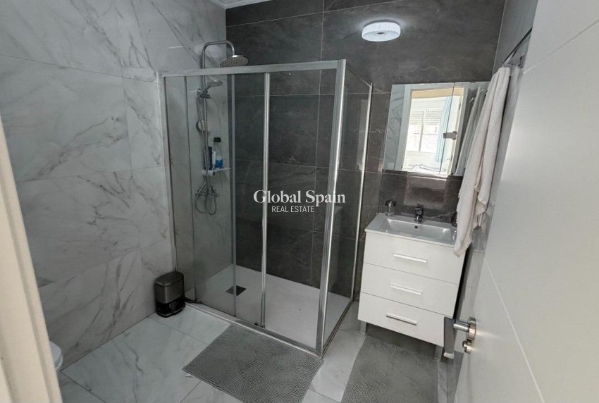 Venta - APARTAMENTO -
TORREVIEJA - Curva Del Palangre