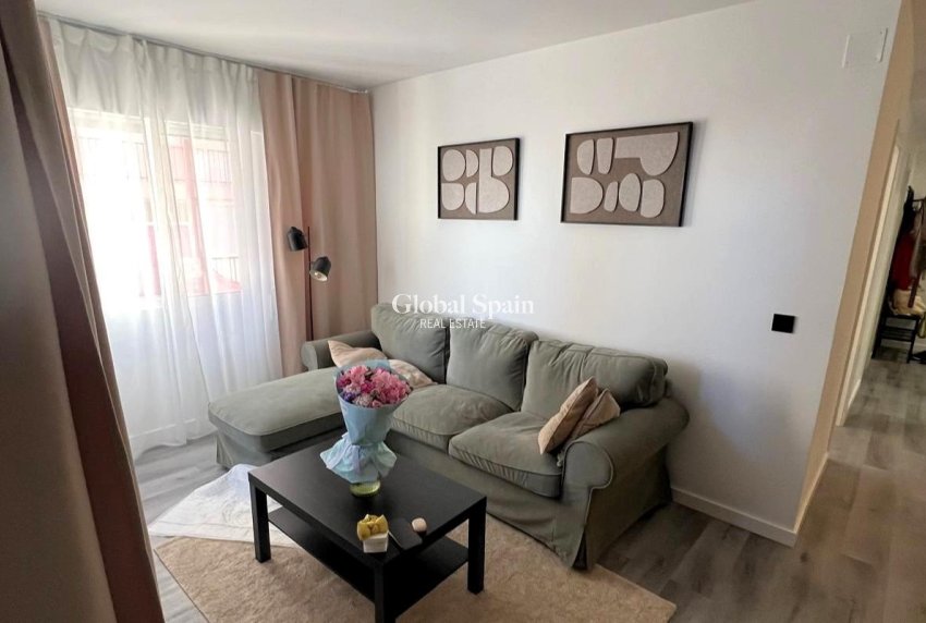 Venta - APARTAMENTO -
TORREVIEJA - Curva Del Palangre