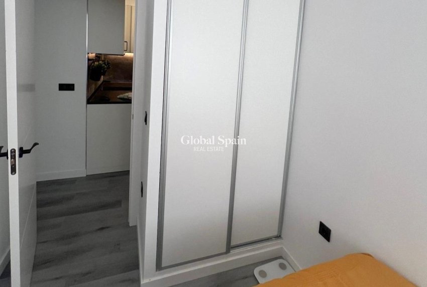 Venta - APARTAMENTO -
TORREVIEJA - Curva Del Palangre
