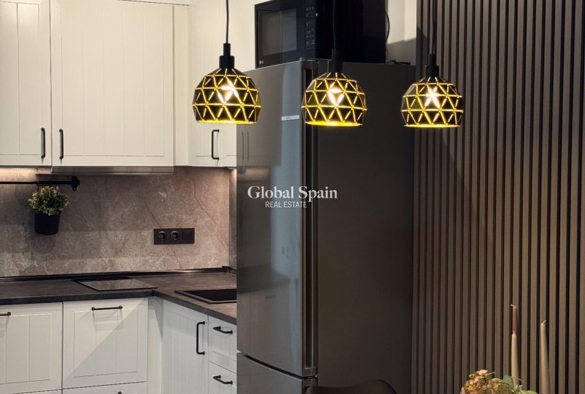 Venta - APARTAMENTO -
TORREVIEJA - Curva Del Palangre