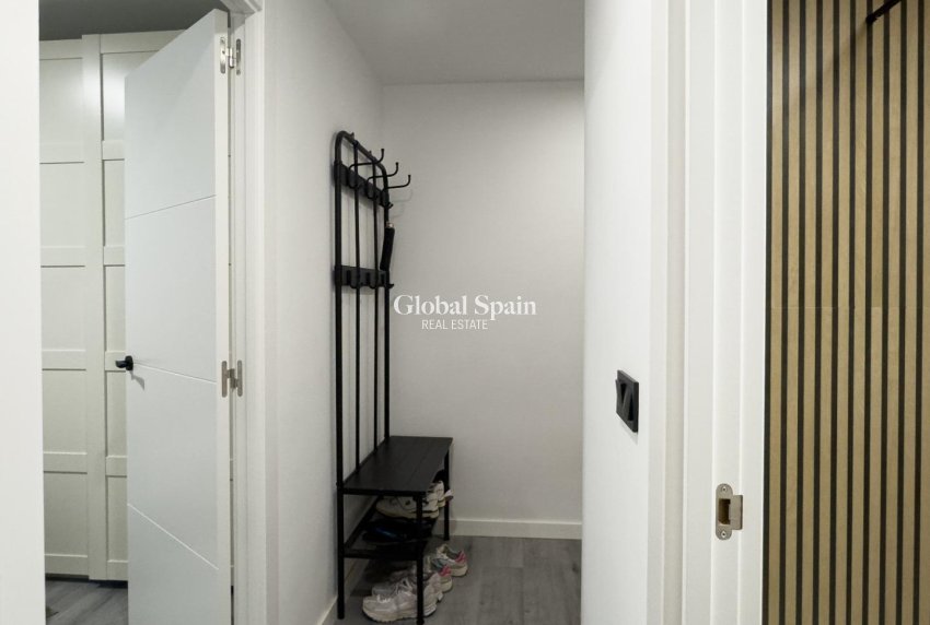 Venta - APARTAMENTO -
TORREVIEJA - Curva Del Palangre