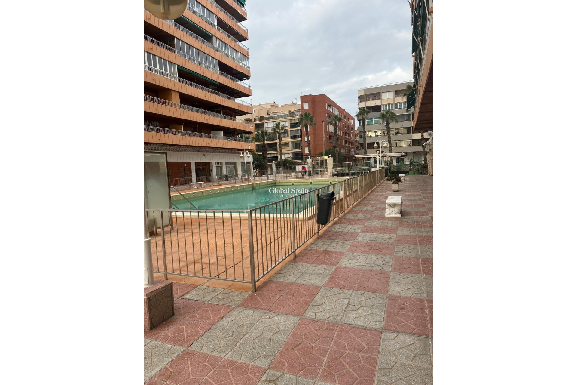 Venta - APARTAMENTO -
TORREVIEJA - El Acequión - Los Náufragos