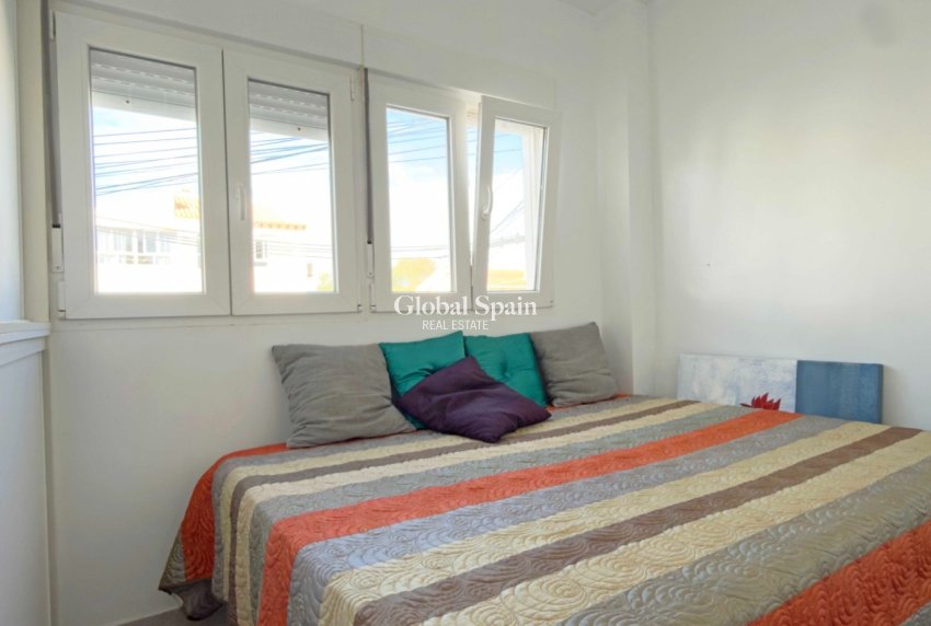 Venta - APARTAMENTO -
TORREVIEJA - El Acequión - Los Náufragos