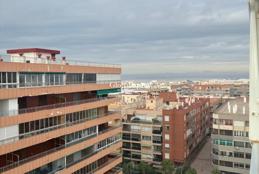 Venta - APARTAMENTO -
TORREVIEJA - El Acequión - Los Náufragos
