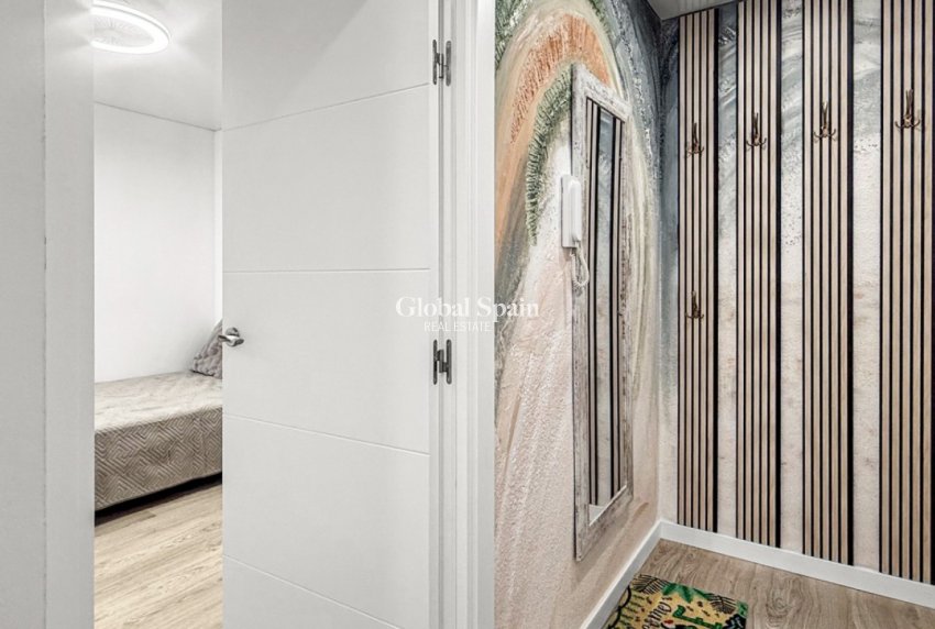 Venta - APARTAMENTO -
TORREVIEJA - El Acequión - Los Náufragos